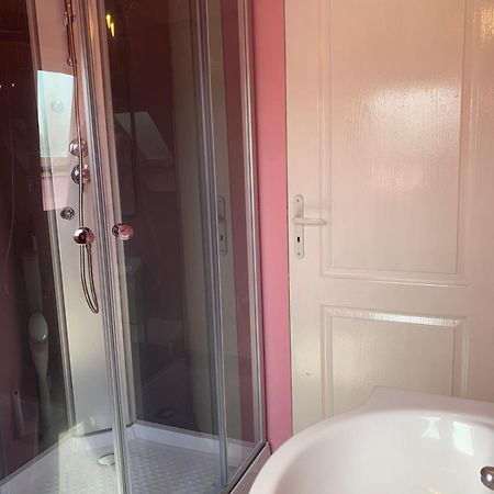 Studio Meuble Dans Une Maison Limay Bagian luar foto